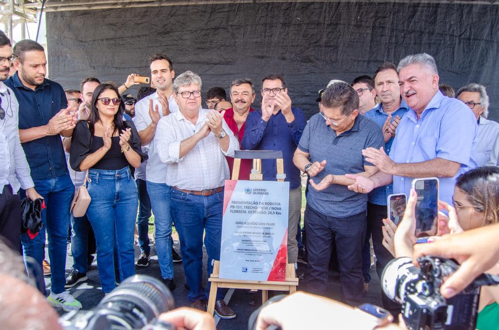 Governador João Azevêdo inaugura a nova PB-151 e Travessia Urbana em Picuí e Nova Floresta